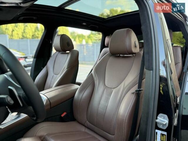 Черный БМВ X7, объемом двигателя 3 л и пробегом 59 тыс. км за 74900 $, фото 20 на Automoto.ua