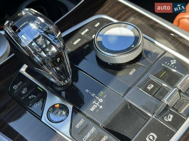 Черный БМВ X7, объемом двигателя 2.99 л и пробегом 40 тыс. км за 87999 $, фото 48 на Automoto.ua