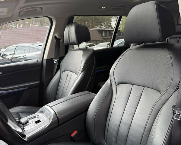 Черный БМВ X7, объемом двигателя 3 л и пробегом 187 тыс. км за 53000 $, фото 8 на Automoto.ua