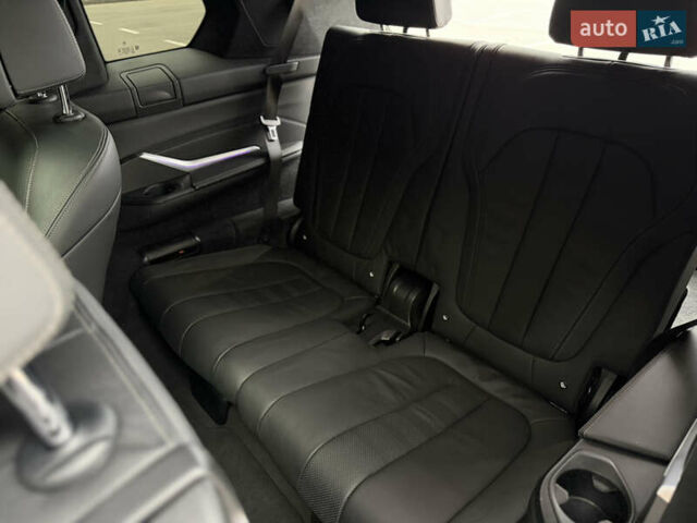 Черный БМВ X7, объемом двигателя 3 л и пробегом 115 тыс. км за 58000 $, фото 40 на Automoto.ua