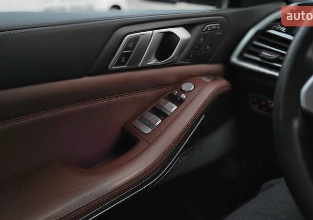 Черный БМВ X7, объемом двигателя 2.99 л и пробегом 108 тыс. км за 72000 $, фото 47 на Automoto.ua