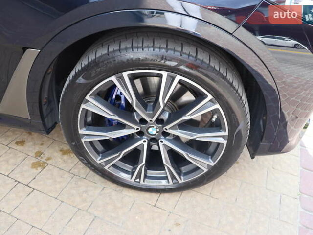 Черный БМВ X7, объемом двигателя 3 л и пробегом 115 тыс. км за 77900 $, фото 3 на Automoto.ua