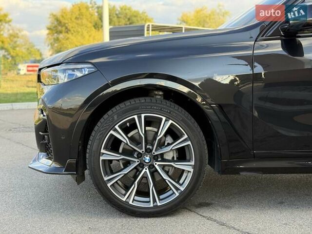 Черный БМВ X7, объемом двигателя 3 л и пробегом 59 тыс. км за 74900 $, фото 14 на Automoto.ua