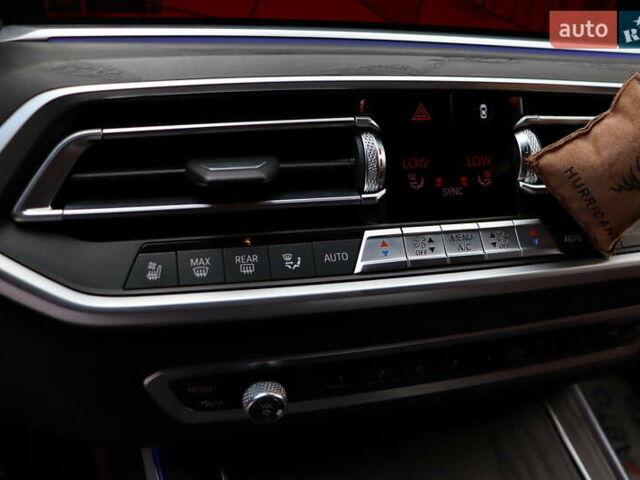 Черный БМВ X7, объемом двигателя 3 л и пробегом 115 тыс. км за 77900 $, фото 34 на Automoto.ua