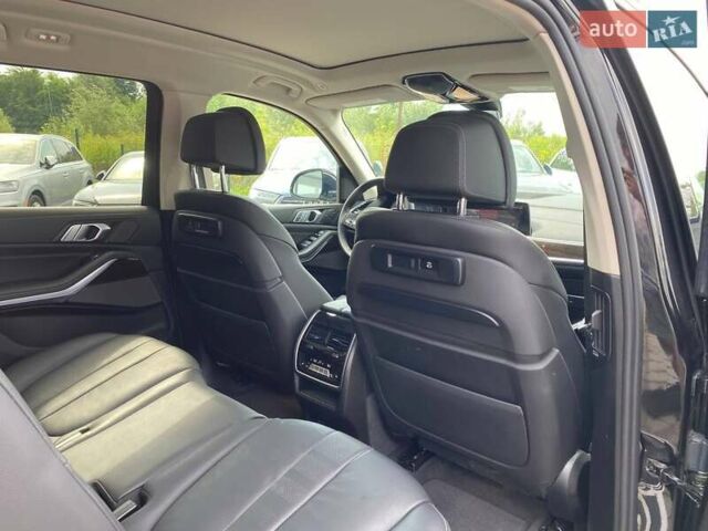 Черный БМВ X7, объемом двигателя 3 л и пробегом 37 тыс. км за 57900 $, фото 30 на Automoto.ua