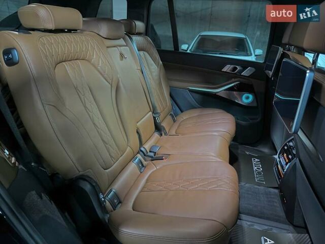 Чорний БМВ X7, об'ємом двигуна 2.99 л та пробігом 115 тис. км за 73000 $, фото 38 на Automoto.ua