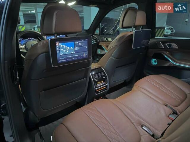 Чорний БМВ X7, об'ємом двигуна 2.99 л та пробігом 115 тис. км за 73000 $, фото 29 на Automoto.ua
