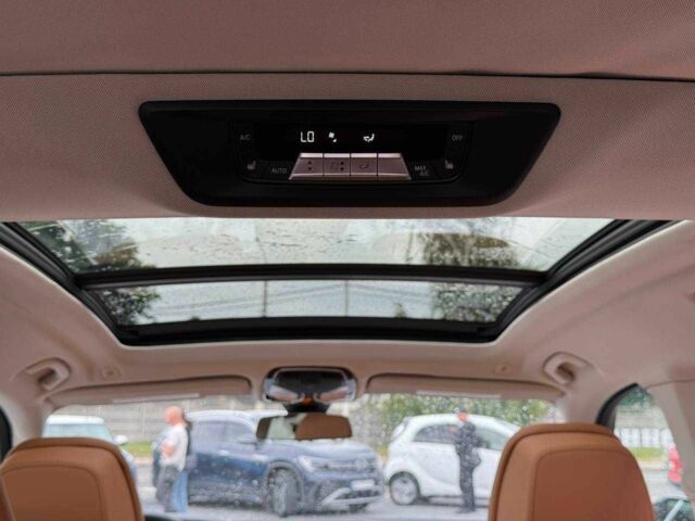 Черный БМВ X7, объемом двигателя 3 л и пробегом 120 тыс. км за 55000 $, фото 20 на Automoto.ua