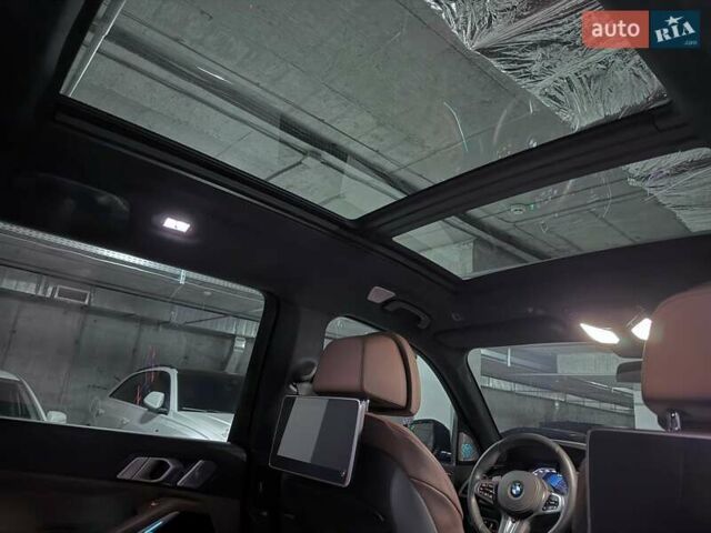 Черный БМВ X7, объемом двигателя 2.99 л и пробегом 115 тыс. км за 73000 $, фото 39 на Automoto.ua