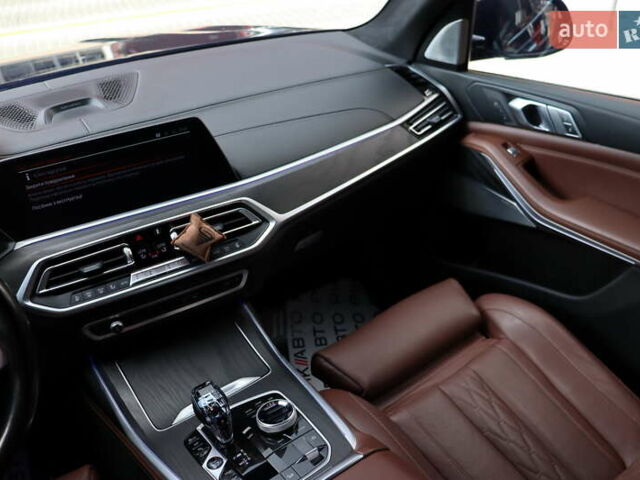 Черный БМВ X7, объемом двигателя 3 л и пробегом 115 тыс. км за 77900 $, фото 44 на Automoto.ua