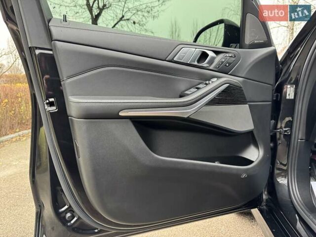 Черный БМВ X7, объемом двигателя 4.39 л и пробегом 38 тыс. км за 65000 $, фото 26 на Automoto.ua
