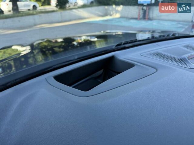 Черный БМВ X7, объемом двигателя 3 л и пробегом 59 тыс. км за 74900 $, фото 26 на Automoto.ua