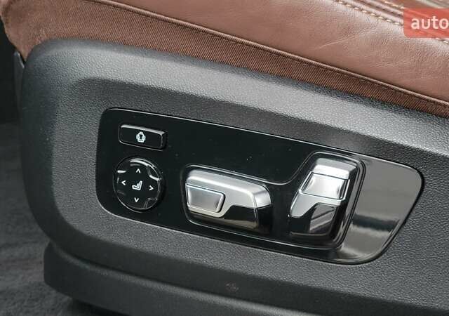 Черный БМВ X7, объемом двигателя 2.99 л и пробегом 108 тыс. км за 72000 $, фото 20 на Automoto.ua