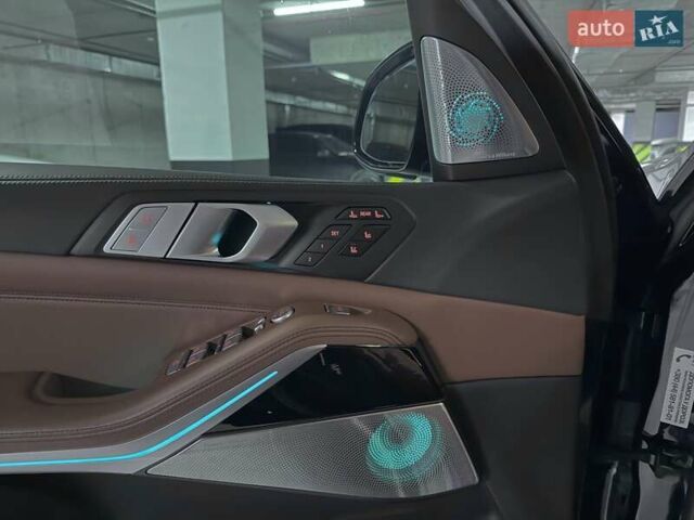 Черный БМВ X7, объемом двигателя 2.99 л и пробегом 115 тыс. км за 73000 $, фото 23 на Automoto.ua