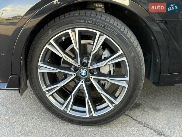 Черный БМВ X7, объемом двигателя 3 л и пробегом 59 тыс. км за 74900 $, фото 3 на Automoto.ua