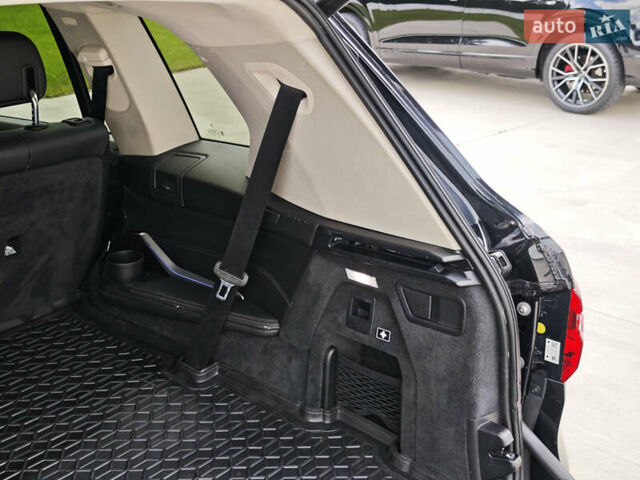 Чорний БМВ X7, об'ємом двигуна 3 л та пробігом 192 тис. км за 54700 $, фото 37 на Automoto.ua