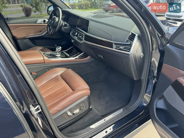 Черный БМВ X7, объемом двигателя 4.39 л и пробегом 223 тыс. км за 59500 $, фото 17 на Automoto.ua