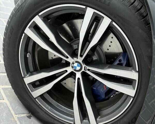 Черный БМВ X7, объемом двигателя 4.39 л и пробегом 123 тыс. км за 69000 $, фото 13 на Automoto.ua