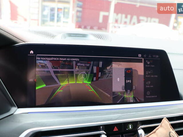 Черный БМВ X7, объемом двигателя 3 л и пробегом 115 тыс. км за 77900 $, фото 30 на Automoto.ua