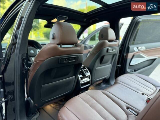 Черный БМВ X7, объемом двигателя 3 л и пробегом 59 тыс. км за 74900 $, фото 35 на Automoto.ua