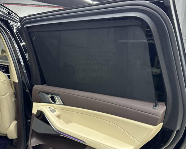 Чорний БМВ X7, об'ємом двигуна 3 л та пробігом 148 тис. км за 53900 $, фото 12 на Automoto.ua