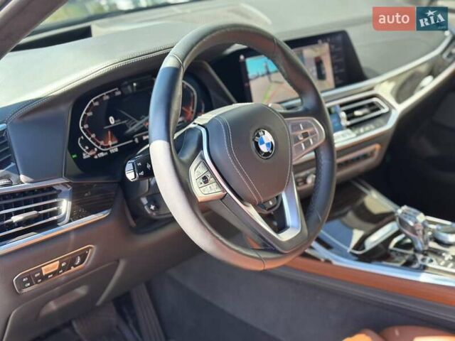 Черный БМВ X7, объемом двигателя 2.99 л и пробегом 40 тыс. км за 87999 $, фото 24 на Automoto.ua