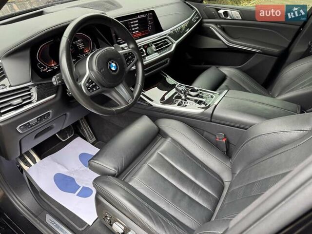 Черный БМВ X7, объемом двигателя 4.39 л и пробегом 38 тыс. км за 65000 $, фото 28 на Automoto.ua