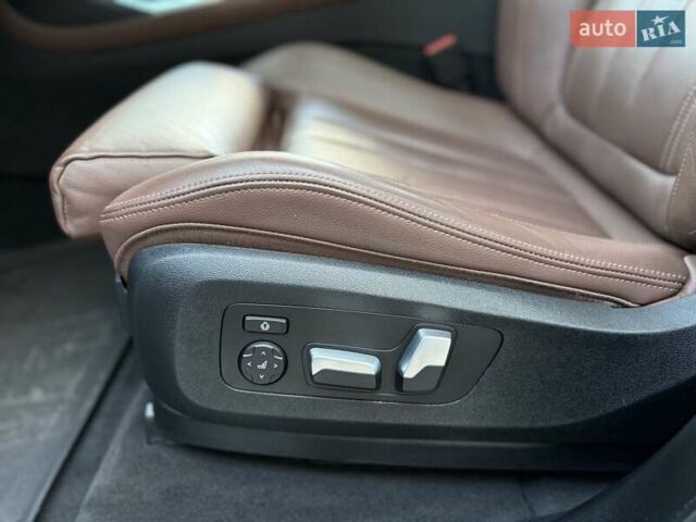 Черный БМВ X7, объемом двигателя 3 л и пробегом 59 тыс. км за 74900 $, фото 23 на Automoto.ua