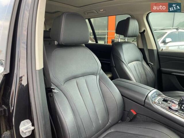 Черный БМВ X7, объемом двигателя 3 л и пробегом 37 тыс. км за 57900 $, фото 33 на Automoto.ua