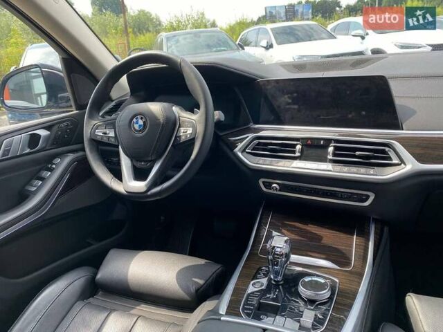 Черный БМВ X7, объемом двигателя 3 л и пробегом 37 тыс. км за 57900 $, фото 9 на Automoto.ua