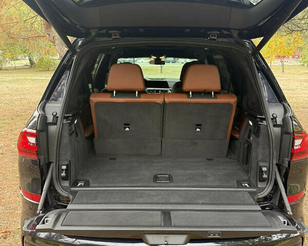 Черный БМВ X7, объемом двигателя 3 л и пробегом 95 тыс. км за 69000 $, фото 24 на Automoto.ua