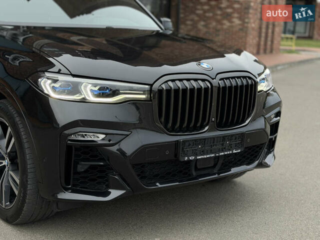 Черный БМВ X7, объемом двигателя 3 л и пробегом 115 тыс. км за 58000 $, фото 3 на Automoto.ua