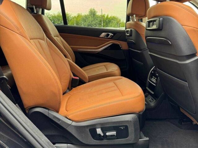 Черный БМВ X7, объемом двигателя 3 л и пробегом 120 тыс. км за 55000 $, фото 16 на Automoto.ua