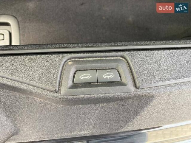 Черный БМВ X7, объемом двигателя 3 л и пробегом 37 тыс. км за 57900 $, фото 37 на Automoto.ua