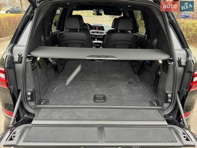 Черный БМВ X7, объемом двигателя 4.39 л и пробегом 38 тыс. км за 65000 $, фото 35 на Automoto.ua