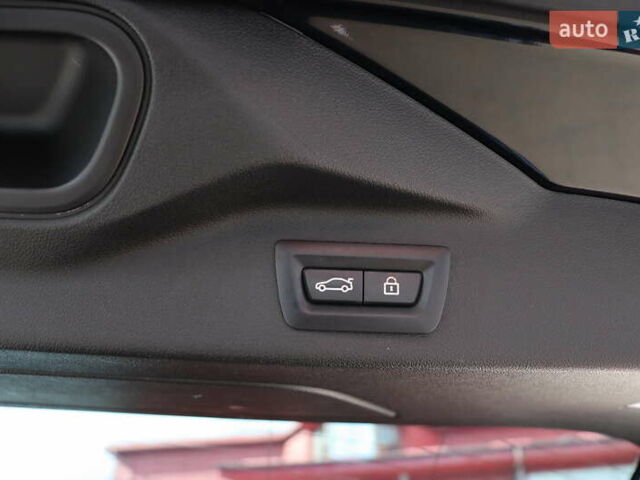 Черный БМВ X7, объемом двигателя 3 л и пробегом 115 тыс. км за 77900 $, фото 46 на Automoto.ua