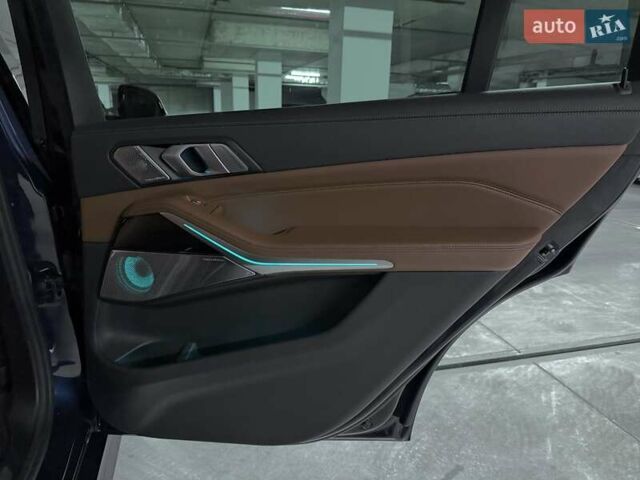 Чорний БМВ X7, об'ємом двигуна 2.99 л та пробігом 115 тис. км за 73000 $, фото 36 на Automoto.ua