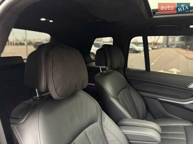 Черный БМВ X7, объемом двигателя 3 л и пробегом 115 тыс. км за 58000 $, фото 26 на Automoto.ua