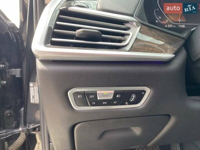 Черный БМВ X7, объемом двигателя 3 л и пробегом 37 тыс. км за 57900 $, фото 12 на Automoto.ua