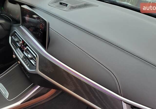 Черный БМВ X7, объемом двигателя 2.99 л и пробегом 108 тыс. км за 72000 $, фото 43 на Automoto.ua