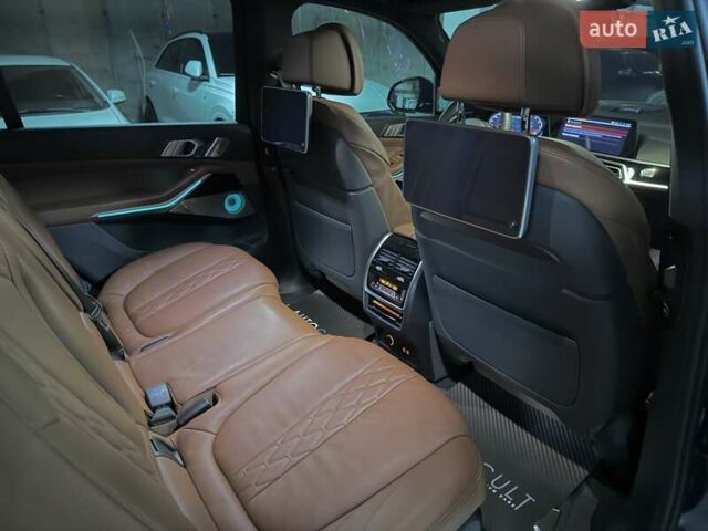 Чорний БМВ X7, об'ємом двигуна 2.99 л та пробігом 115 тис. км за 73000 $, фото 37 на Automoto.ua