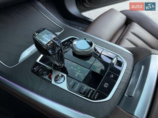 Черный БМВ X7, объемом двигателя 3 л и пробегом 59 тыс. км за 74900 $, фото 30 на Automoto.ua