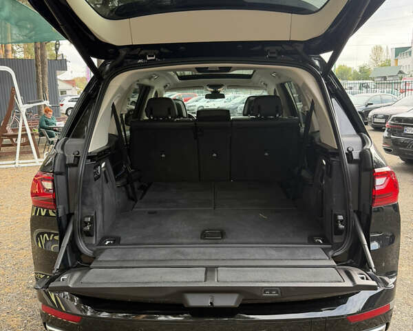 Черный БМВ X7, объемом двигателя 3 л и пробегом 187 тыс. км за 53000 $, фото 15 на Automoto.ua