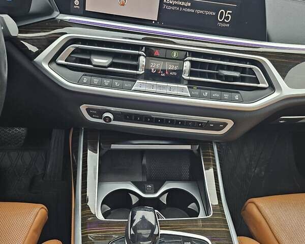 Чорний БМВ X7, об'ємом двигуна 0 л та пробігом 185 тис. км за 49500 $, фото 12 на Automoto.ua