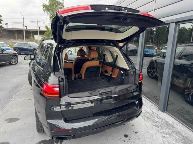Черный БМВ X7, объемом двигателя 3 л и пробегом 120 тыс. км за 55000 $, фото 10 на Automoto.ua