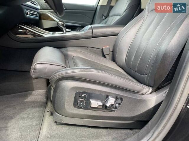 Черный БМВ X7, объемом двигателя 3 л и пробегом 37 тыс. км за 57900 $, фото 23 на Automoto.ua