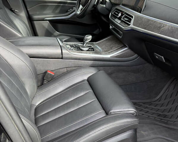 Черный БМВ X7, объемом двигателя 3 л и пробегом 187 тыс. км за 53000 $, фото 6 на Automoto.ua