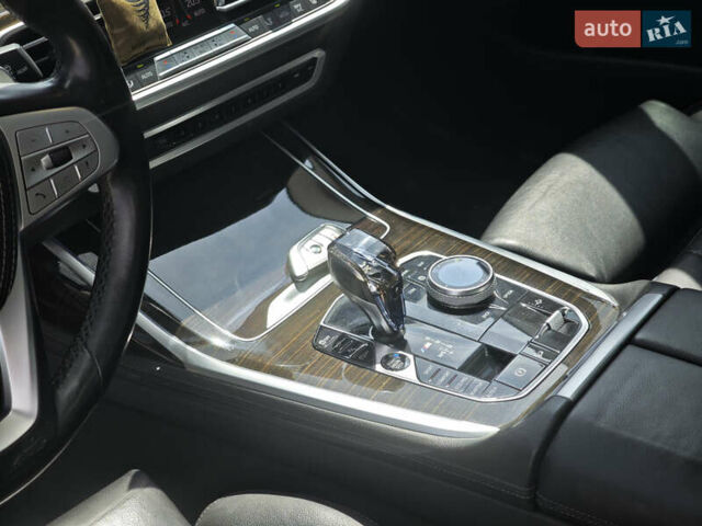 Чорний БМВ X7, об'ємом двигуна 3 л та пробігом 192 тис. км за 54700 $, фото 18 на Automoto.ua