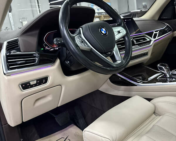 Чорний БМВ X7, об'ємом двигуна 3 л та пробігом 148 тис. км за 53900 $, фото 19 на Automoto.ua