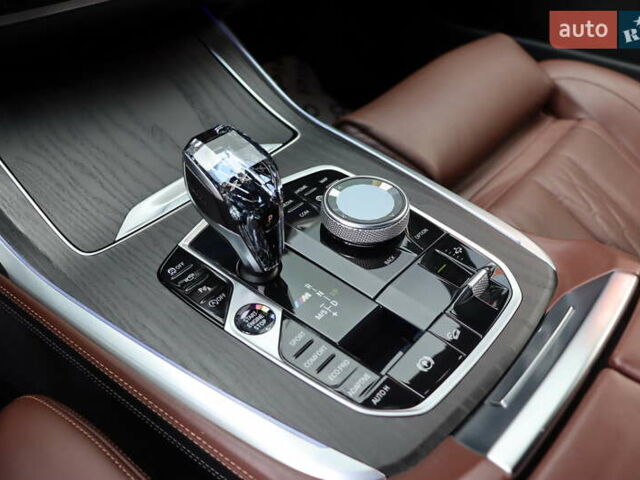 Черный БМВ X7, объемом двигателя 3 л и пробегом 115 тыс. км за 77900 $, фото 31 на Automoto.ua